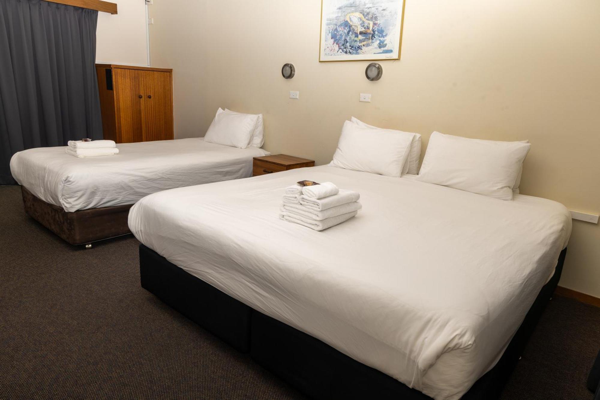 Gosford Inn Motel Esterno foto