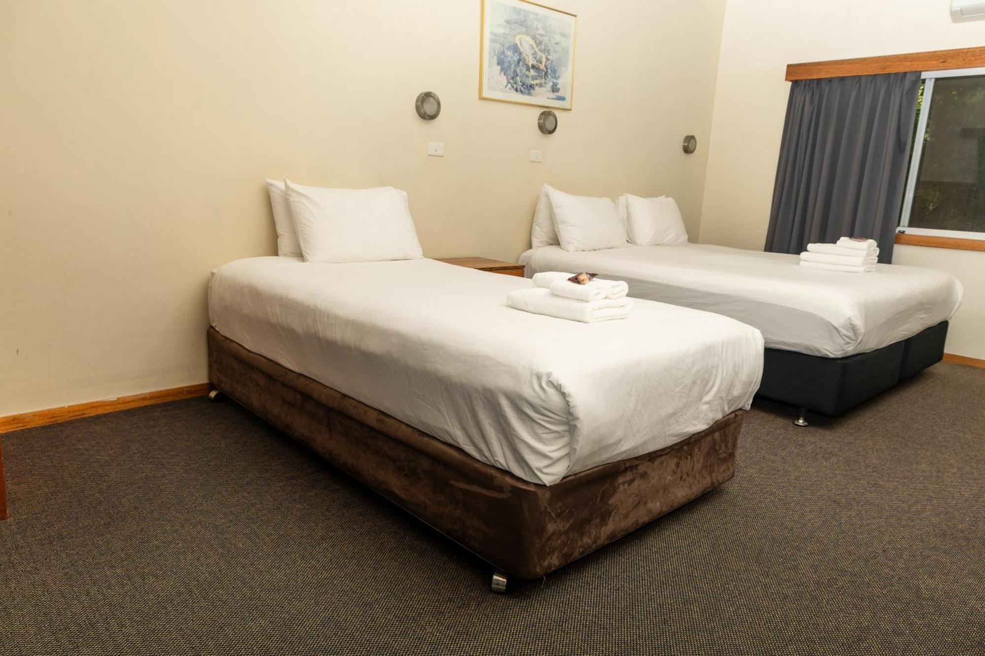 Gosford Inn Motel Esterno foto